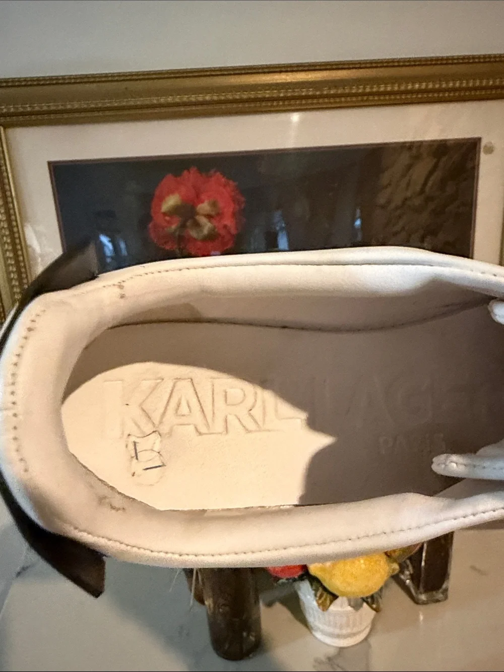 Karl Lagerfeld  White Lace-Up Low-Top Sneakers with Black Heel Tab Like New 71/2